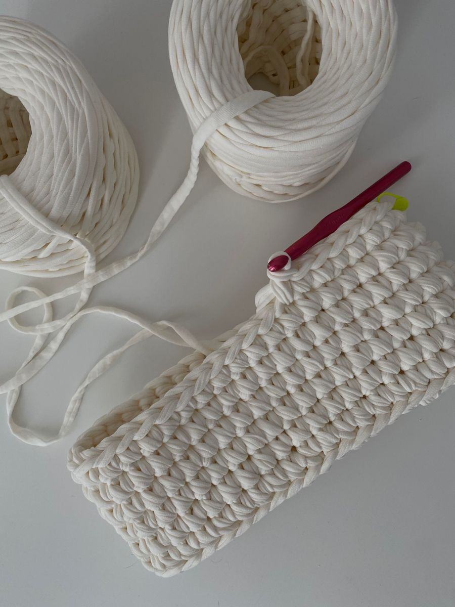 Genți croșetate handmade – pline de personalitate